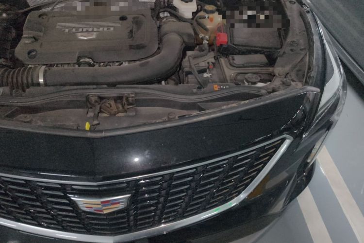 Used Cadillac XT4 2022 28T Two-Wheel-Drive Luxury Version Engine Bay Left