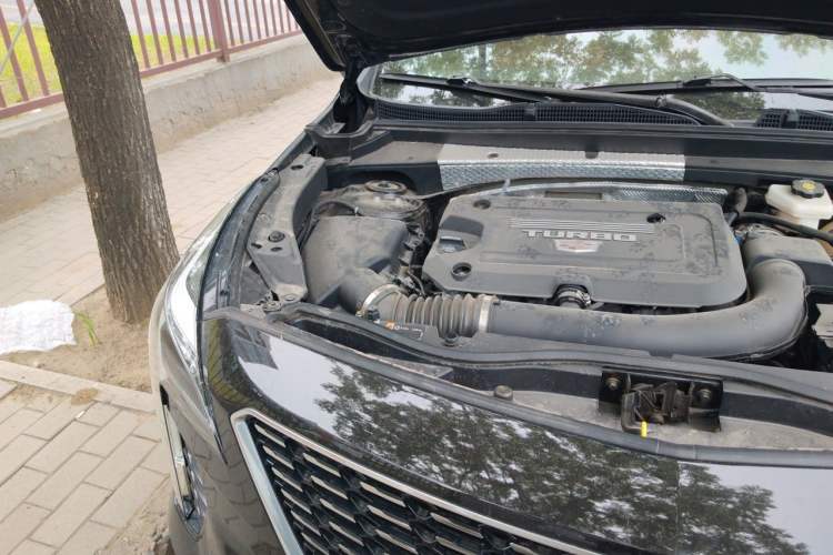 Used Cadillac XT4 2022 28T Two-Wheel Drive Prestige Version Engine Bay Right