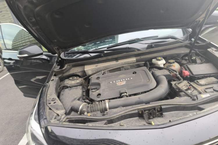 Used Cadillac XT4 2022 28T Two-Wheel Drive Fashion Edition Engine Bay Right