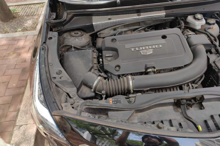 Used Cadillac XT4 2022 28T Two-Wheel Drive Fashion Edition Engine Bay Right