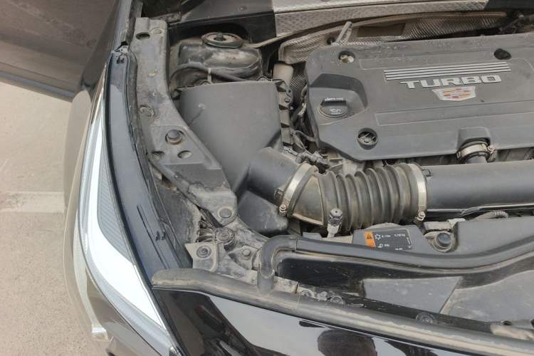 Used Cadillac XT4 2022 28T Two-Wheel Drive Fashion Edition Engine Bay Right