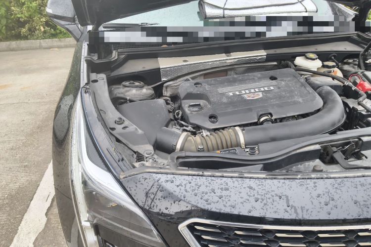 Used Cadillac XT4 2022 28T Two-Wheel Drive Fashion Edition Engine Bay Right