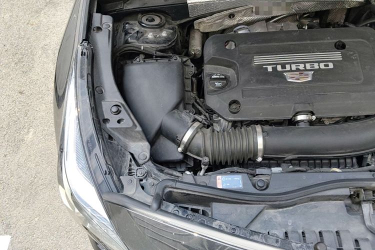 Used Cadillac XT4 2022 28T Two-Wheel Drive Fashion Edition Engine Bay Right