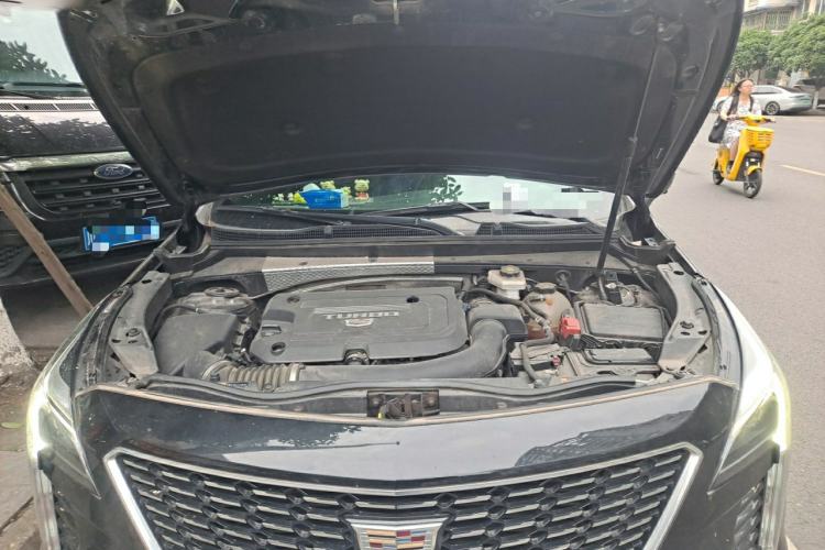 Used Cadillac XT4 2022 28T Two-Wheel Drive Fashion Edition Engine Bay