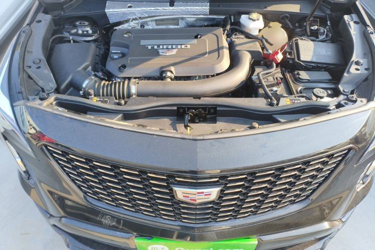 Used Cadillac XT4 2022 28T Two-Wheel-Drive Luxury Version Engine Bay