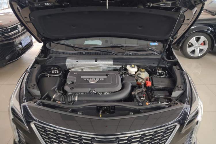 Used Cadillac XT4 2022 28T Two-Wheel Drive Fashion Edition Engine Bay