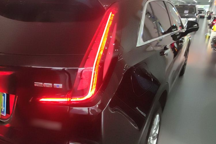 Used Cadillac XT4 2022 28T Two-Wheel Drive Prestige Version Exterior 3