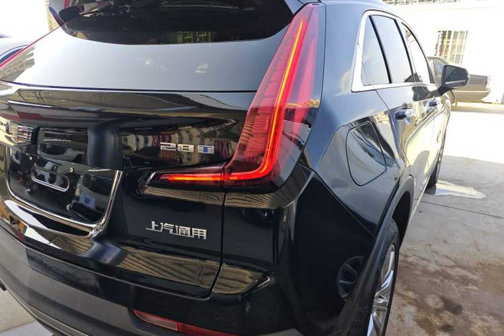 Used Cadillac XT4 2022 28T Two-Wheel-Drive Luxury Version Exterior 3