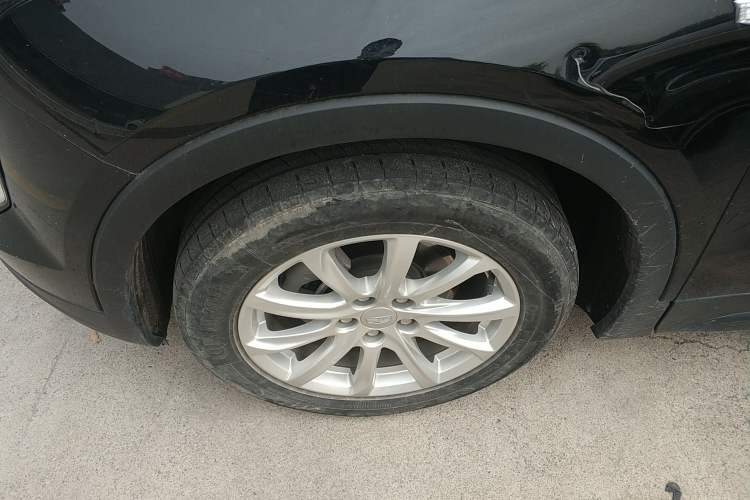 Used Cadillac XT4 2022 28T Two-Wheel Drive Fashion Edition Exterior 4