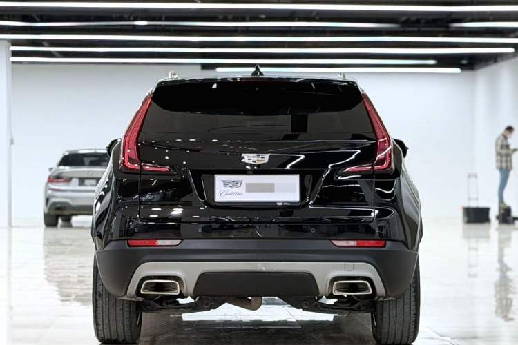 Used Cadillac XT4 2022 28T Two-Wheel Drive Prestige Version Exterior 4