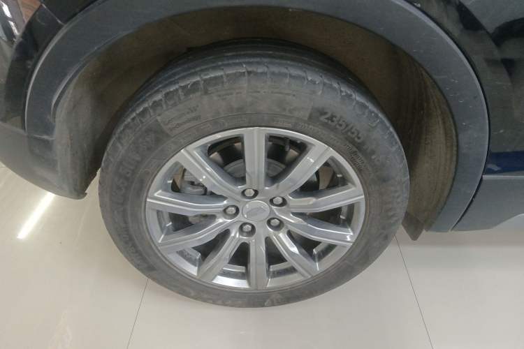 Used Cadillac XT4 2022 28T Two-Wheel-Drive Luxury Version Exterior 5