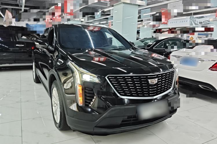 Used Cadillac XT4 2022 28T Two-Wheel Drive Fashion Edition Front Right 45 Deg