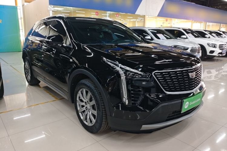 Used Cadillac XT4 2022 28T Two-Wheel Drive Prestige Version Front Right 45 Deg