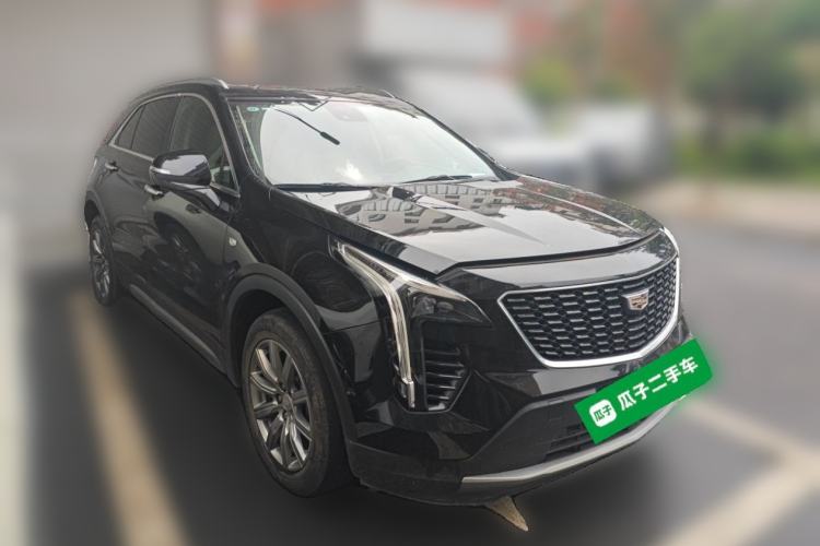 Used Cadillac XT4 2022 28T Two-Wheel-Drive Luxury Version Front Right 45 Deg