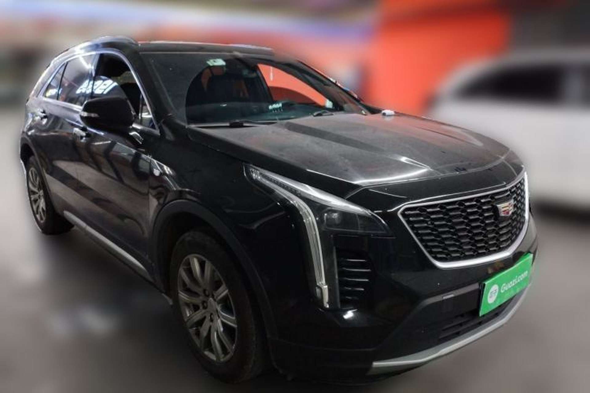 Used Cadillac XT4 2022 28T Two-Wheel-Drive Luxury Version Front Right 45 Deg