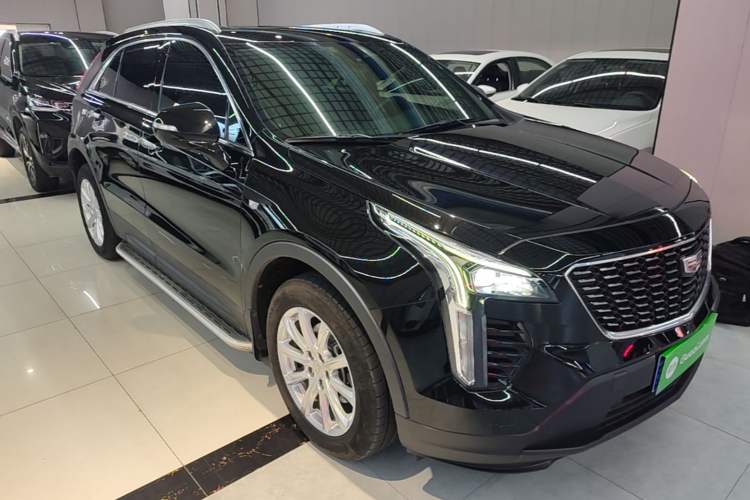 Used Cadillac XT4 2022 28T Two-Wheel Drive Fashion Edition Front Right 45 Deg