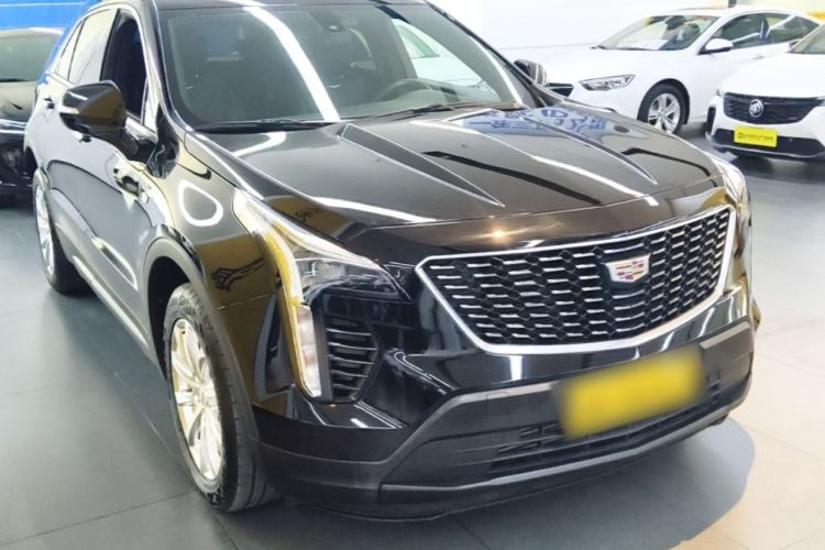 Used Cadillac XT4 2022 28T Two-Wheel Drive Fashion Edition Front Right 45 Deg