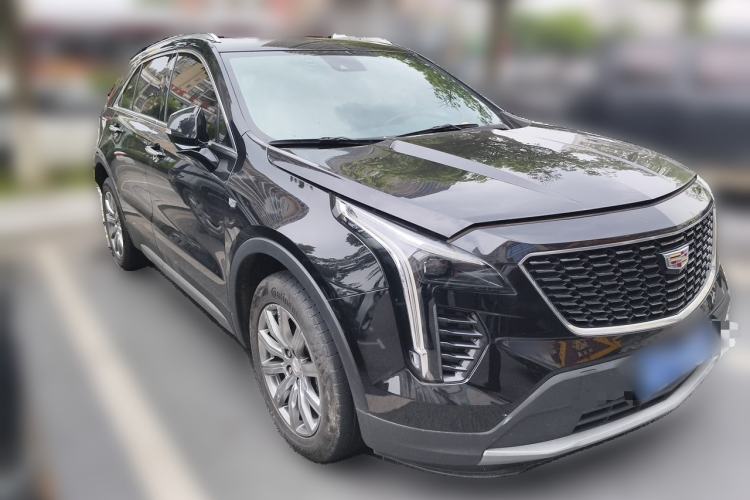 Used Cadillac XT4 2022 28T Two-Wheel Drive Prestige Version Front Right 45 Deg