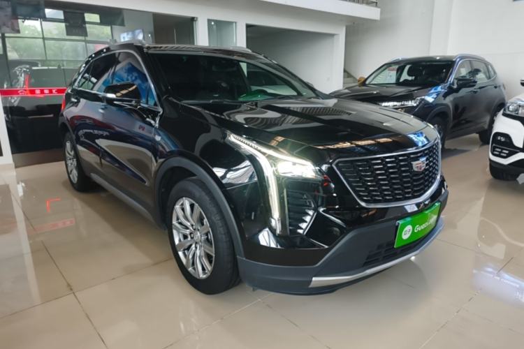 Used Cadillac XT4 2022 28T Two-Wheel Drive Prestige Version Front Right 45 Deg