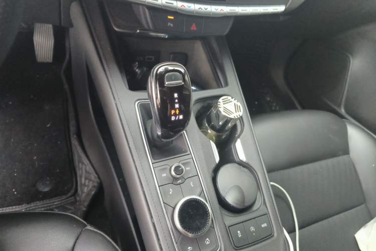 Used Cadillac XT4 2022 28T Two-Wheel Drive Fashion Edition Gear Lever
