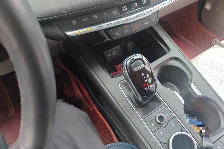 Used Cadillac XT4 2022 28T Two-Wheel-Drive Luxury Version Gear Lever