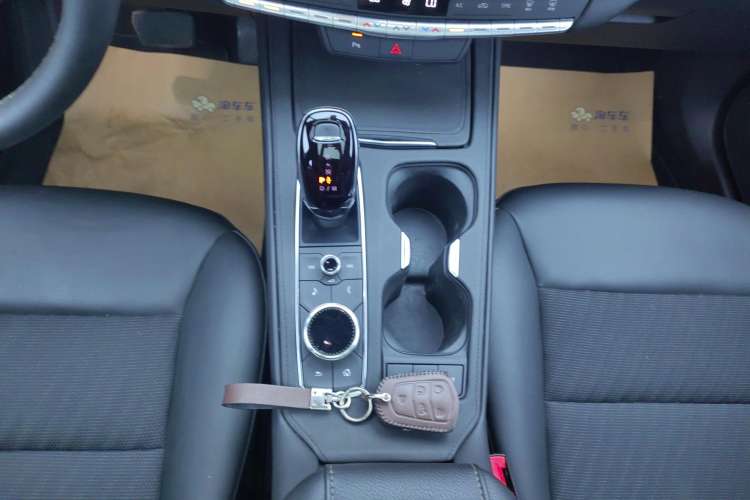 Used Cadillac XT4 2022 28T Two-Wheel Drive Fashion Edition Gear Lever