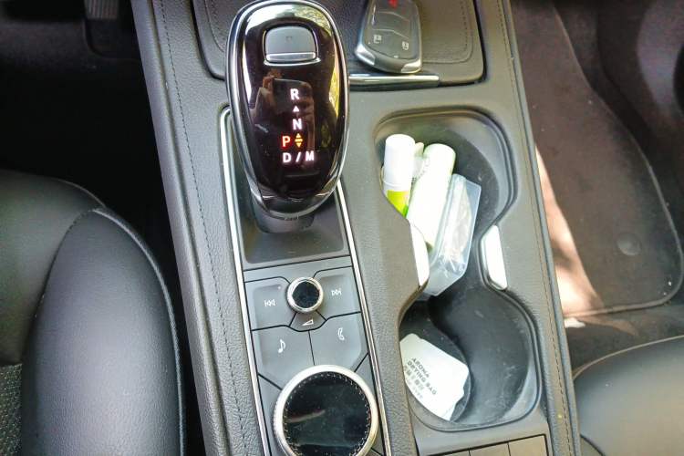 Used Cadillac XT4 2022 28T Two-Wheel Drive Fashion Edition Gear Lever