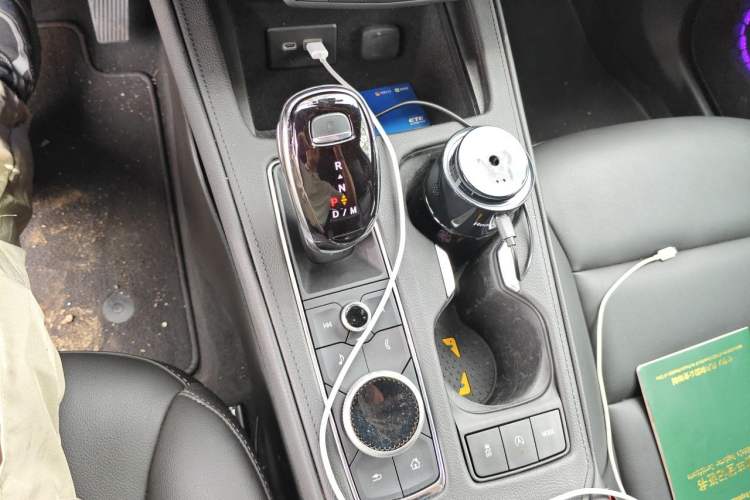 Used Cadillac XT4 2022 28T Two-Wheel-Drive Luxury Version Gear Lever