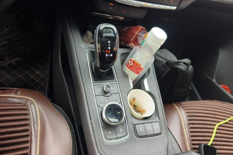 Used Cadillac XT4 2022 28T Two-Wheel Drive Fashion Edition Gear Lever