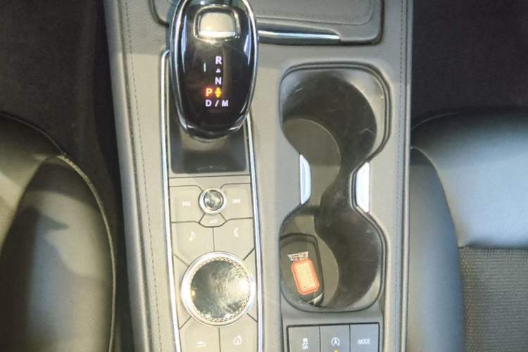 Used Cadillac XT4 2022 28T Two-Wheel Drive Fashion Edition Gear Lever