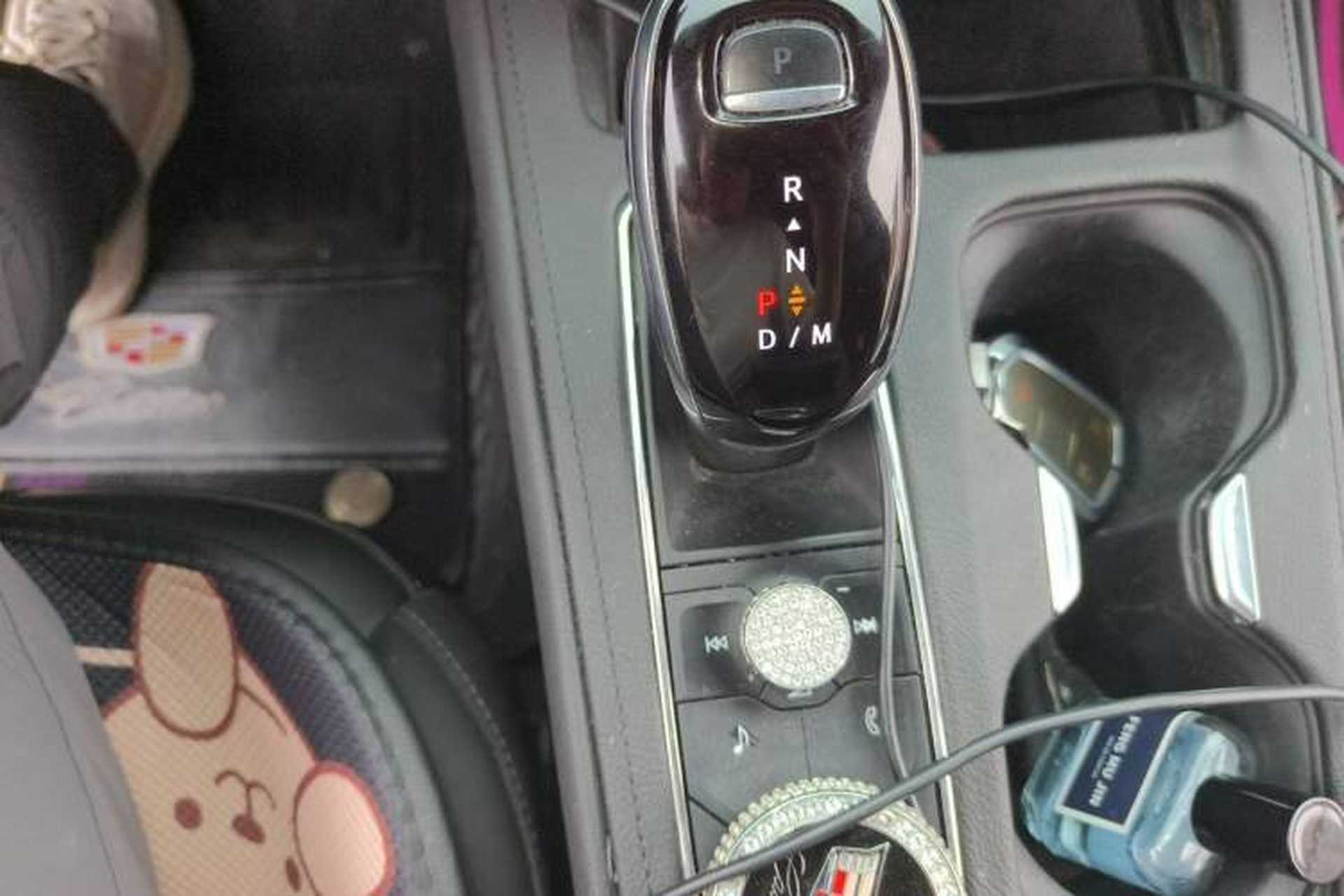Used Cadillac XT4 2022 28T Two-Wheel Drive Fashion Edition Gear Lever