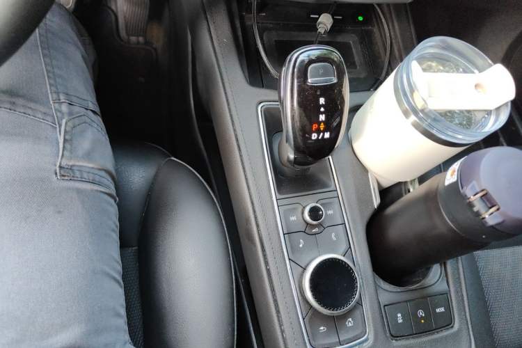 Used Cadillac XT4 2022 28T Two-Wheel Drive Fashion Edition Gear Lever