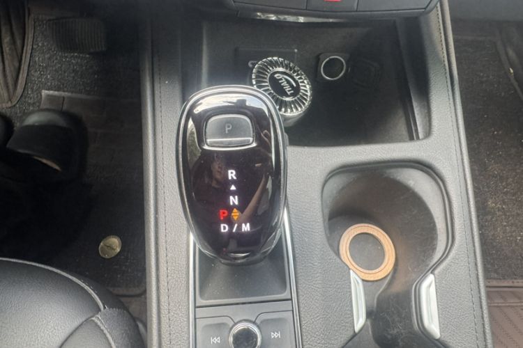 Used Cadillac XT4 2022 28T Two-Wheel Drive Fashion Edition Gear Lever