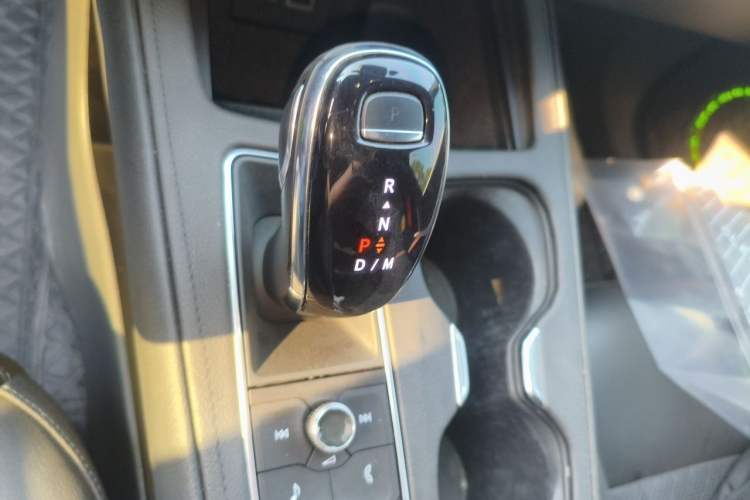 Used Cadillac XT4 2022 28T Two-Wheel-Drive Luxury Version Gear Lever