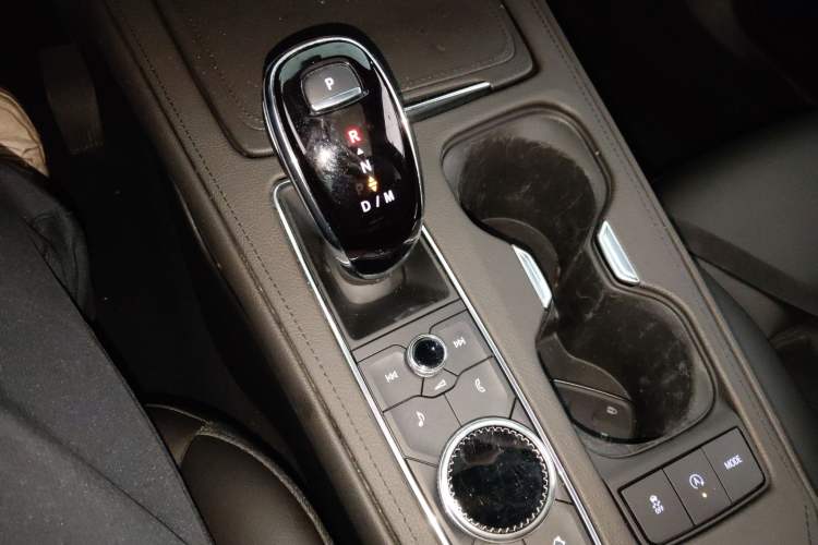 Used Cadillac XT4 2022 28T Two-Wheel Drive Fashion Edition Gear Lever