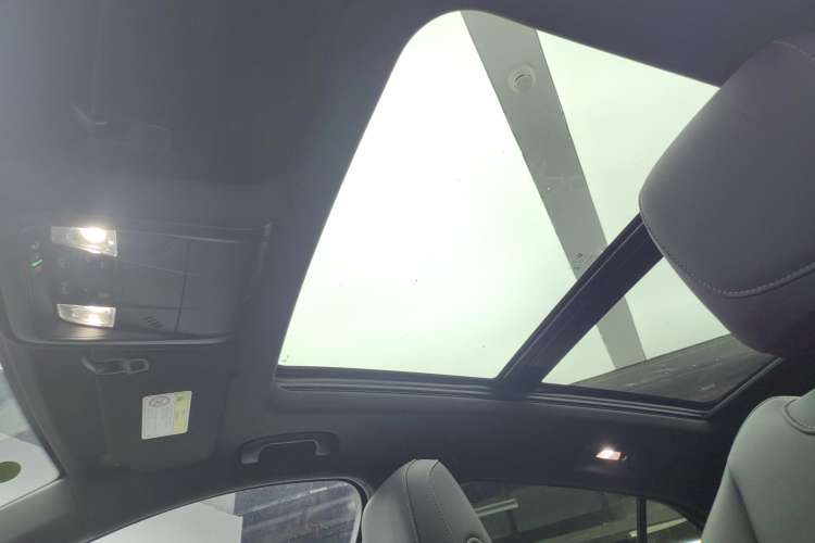 Used Cadillac XT4 2022 28T Two-Wheel Drive Fashion Edition Headliner
