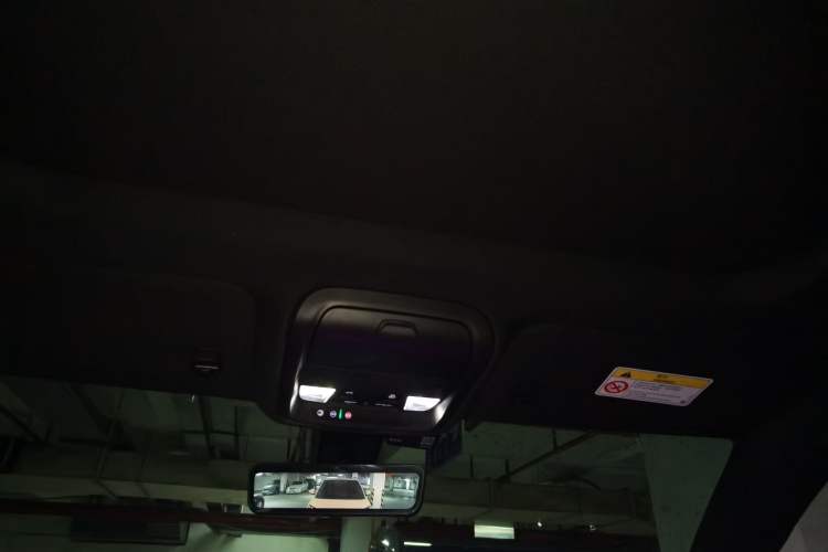 Used Cadillac XT4 2022 28T Two-Wheel Drive Fashion Edition Headliner