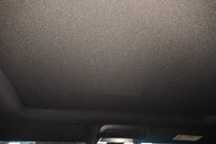 Used Cadillac XT4 2022 28T Two-Wheel-Drive Luxury Version Headliner