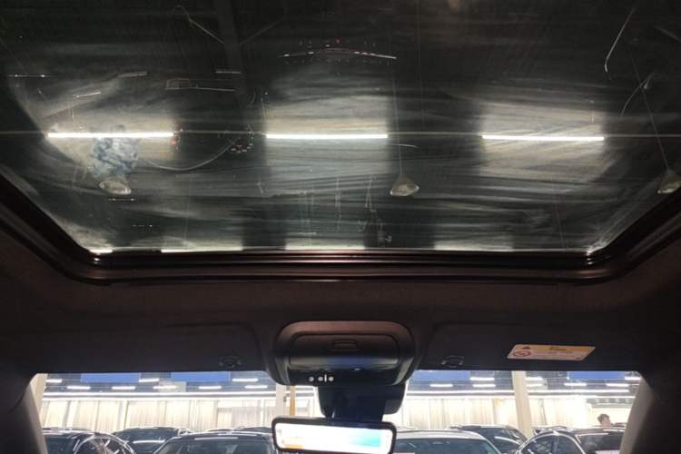Used Cadillac XT4 2022 28T Two-Wheel Drive Prestige Version Headliner