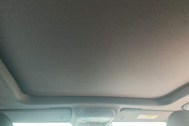 Used Cadillac XT4 2022 28T Two-Wheel Drive Prestige Version Headliner