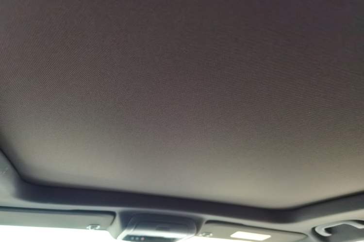 Used Cadillac XT4 2022 28T Four-Wheel Drive Platinum Edition Headliner
