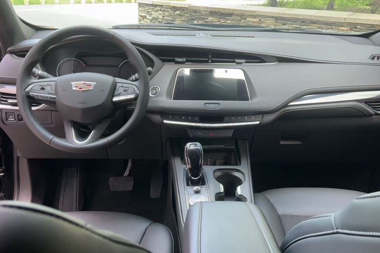Used Cadillac XT4 2022 28T Two-Wheel Drive Fashion Edition Interior 2