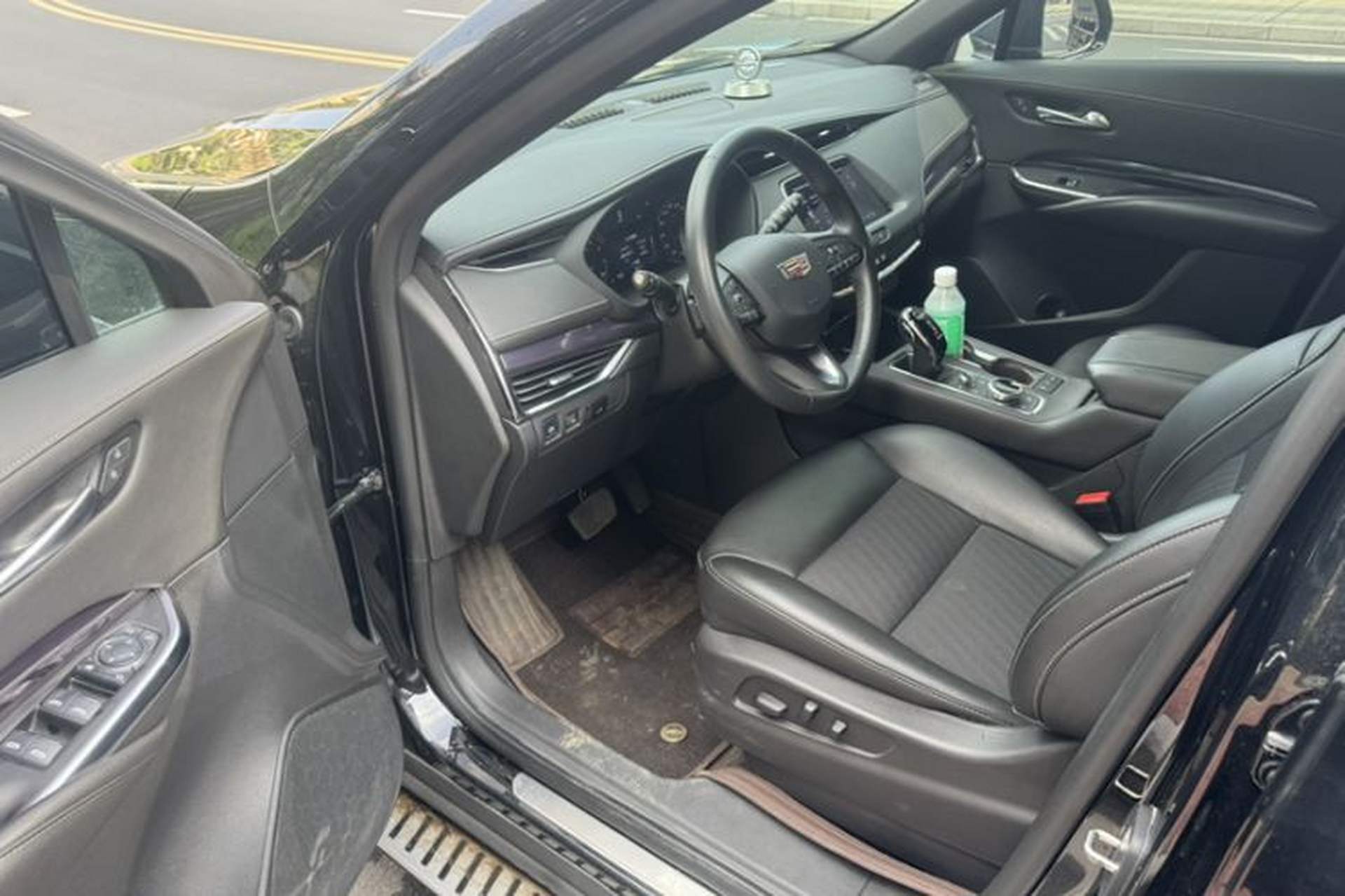 Used Cadillac XT4 2022 28T Two-Wheel Drive Fashion Edition Interior 2