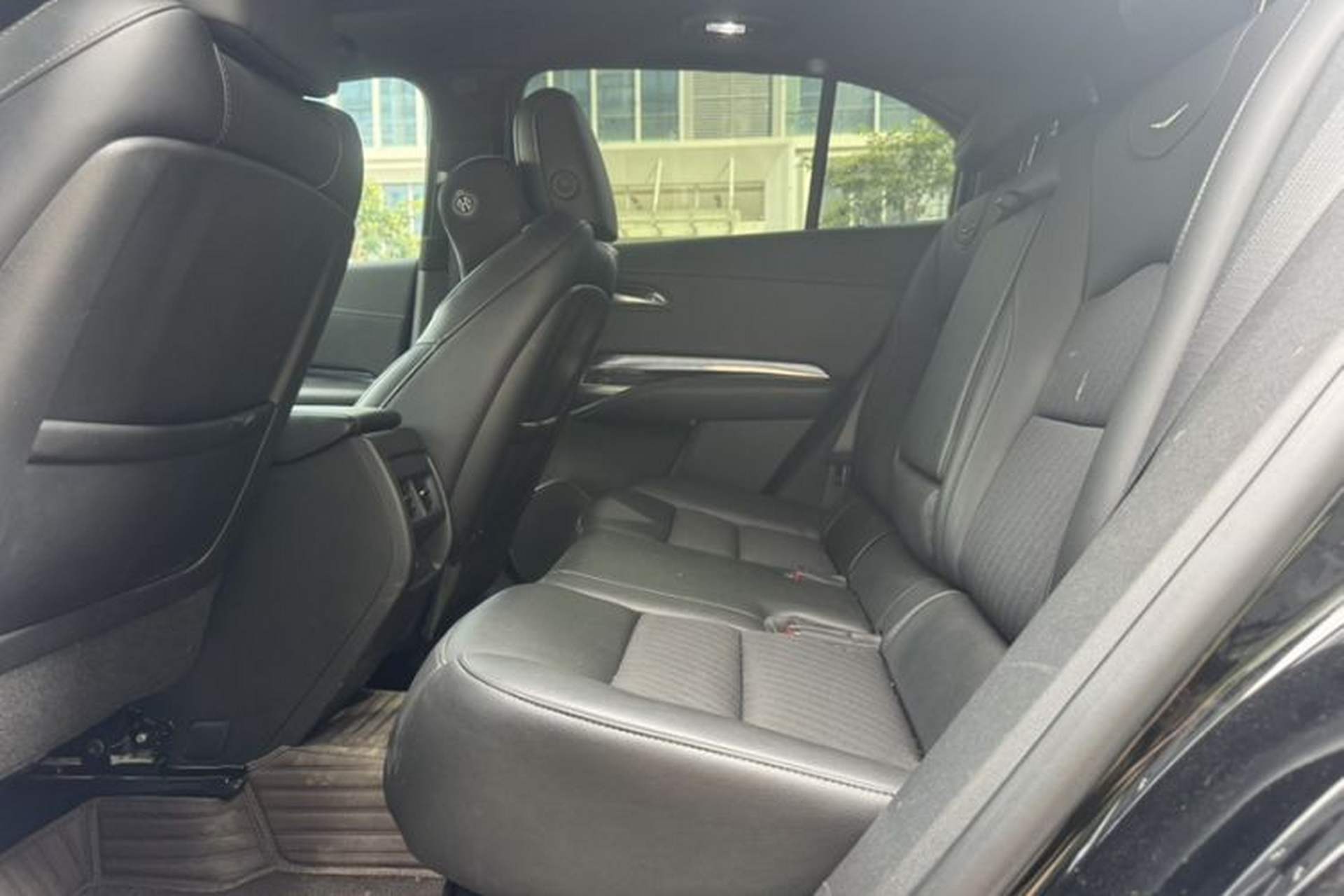 Used Cadillac XT4 2022 28T Two-Wheel Drive Fashion Edition Interior 4