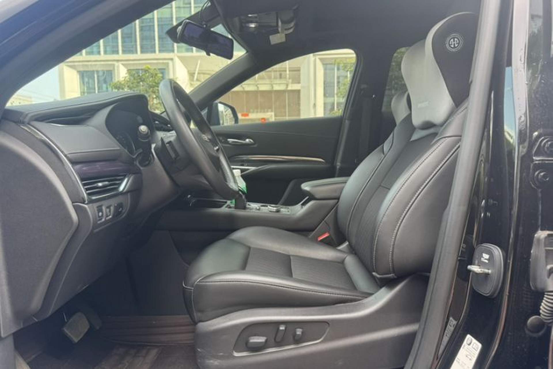 Used Cadillac XT4 2022 28T Two-Wheel Drive Fashion Edition Interior 5