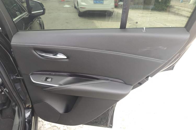 Used Cadillac XT4 2022 28T Two-Wheel Drive Fashion Edition Interior 6