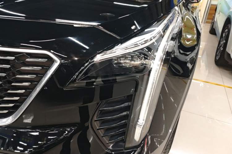Used Cadillac XT4 2022 28T Two-Wheel Drive Prestige Version Left Front Headlight