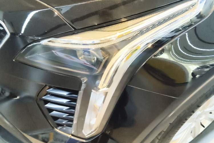 Used Cadillac XT4 2022 28T Two-Wheel Drive Fashion Edition Left Front Headlight