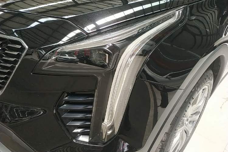 Used Cadillac XT4 2022 28T Two-Wheel-Drive Luxury Version Left Front Headlight