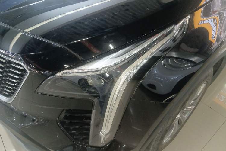 Used Cadillac XT4 2022 28T Two-Wheel-Drive Luxury Version Left Front Headlight